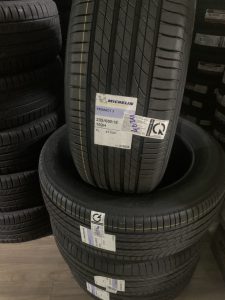 MICHELIN 275/40R20 PILOT SPORT – lốp hiệu suất cao cho xe sang